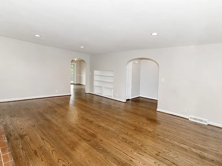 7981 State Rd — Photo 7
