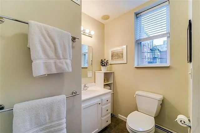 841 Willow Ave #2-L — Photo 11