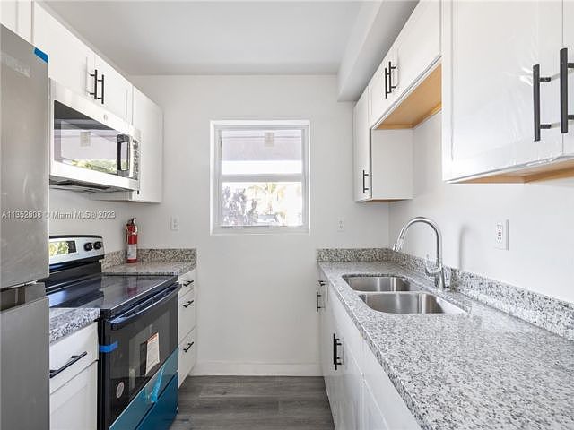 1st image of 1571 SE 23rd Ave #3
