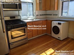 17 Ware St #1R, Cambridge, MA 02138