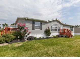 53 Black Powder Ct, Honey Brook, PA 19344