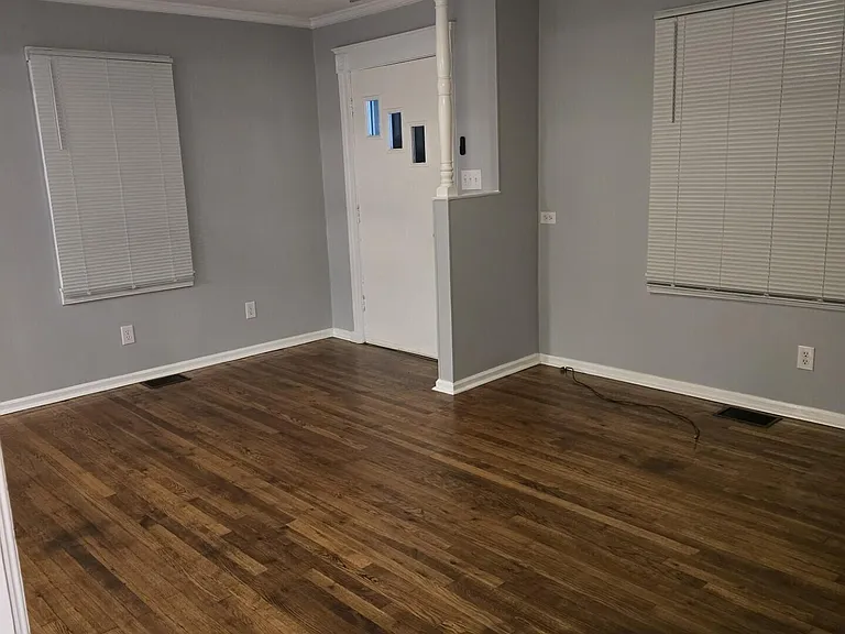 204 S Robbins Ct — Photo 5