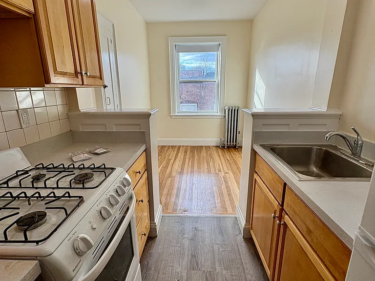 46 Englewood Ave #1 — Photo 9