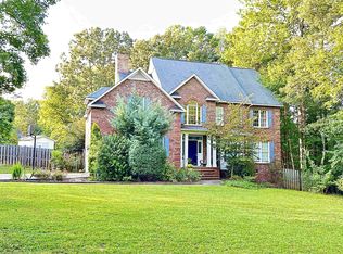 402 Cricket Hearth Rd, Sanford, NC 27330