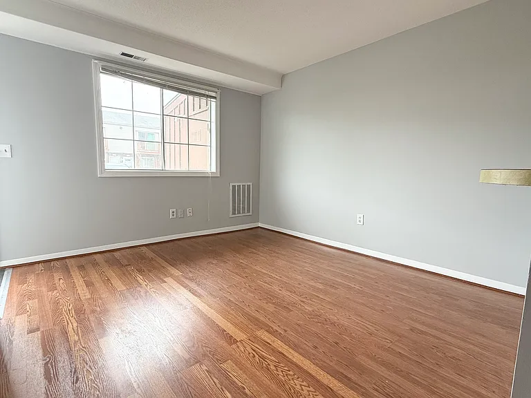 330 Short Beach Rd #G11 — Photo 2