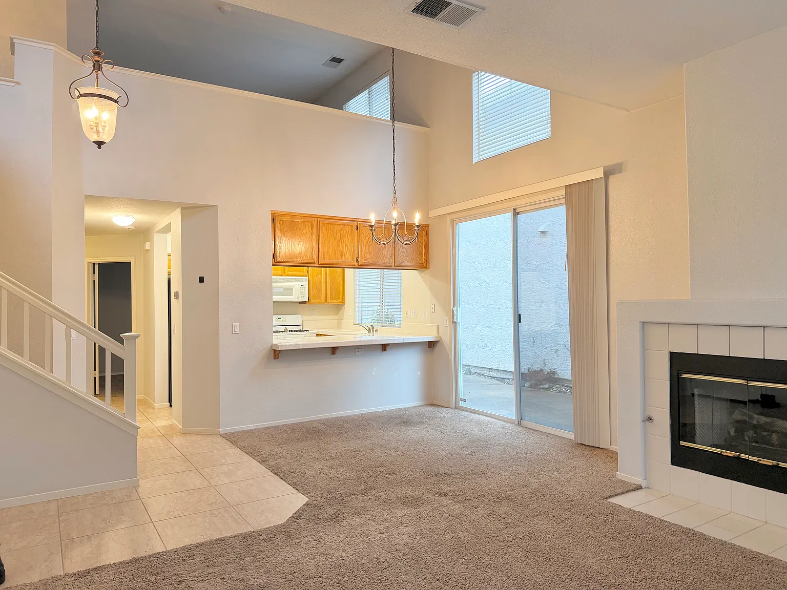 2 bed, 1425 sqft, $2,700 — Photo 3