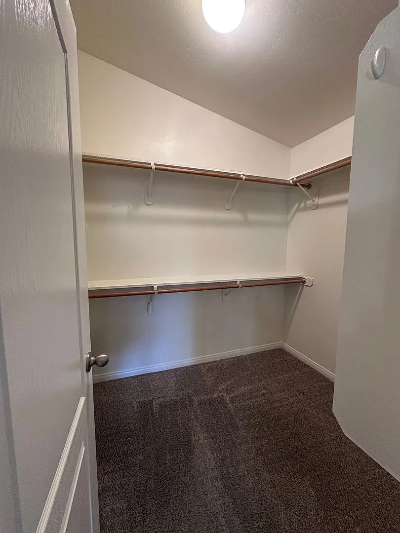 4913 Au Chocolat Dr Bakersfield CA 93311 — Photo 2