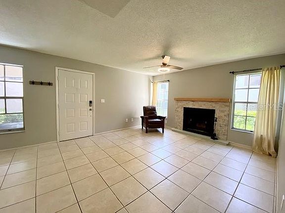3rd image of 2987 Bonaventure Cir APT 103
