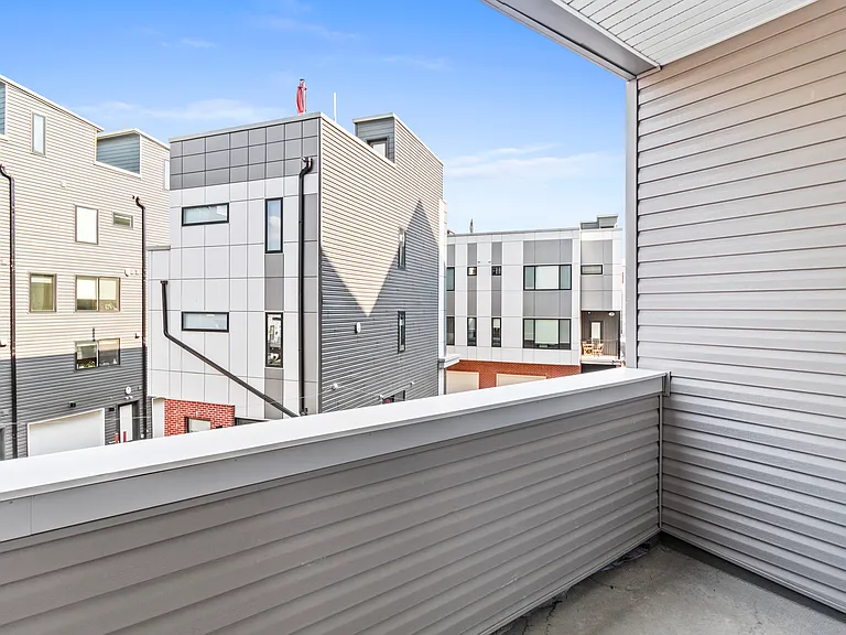 1 bedroom- private balcony