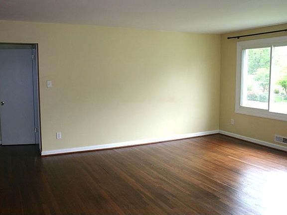Large sunny windows!