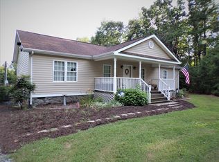 598 Chestnut Grove Rd, Appomattox, VA 24522