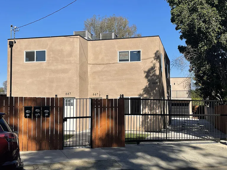 667 Echandia St — Photo 7