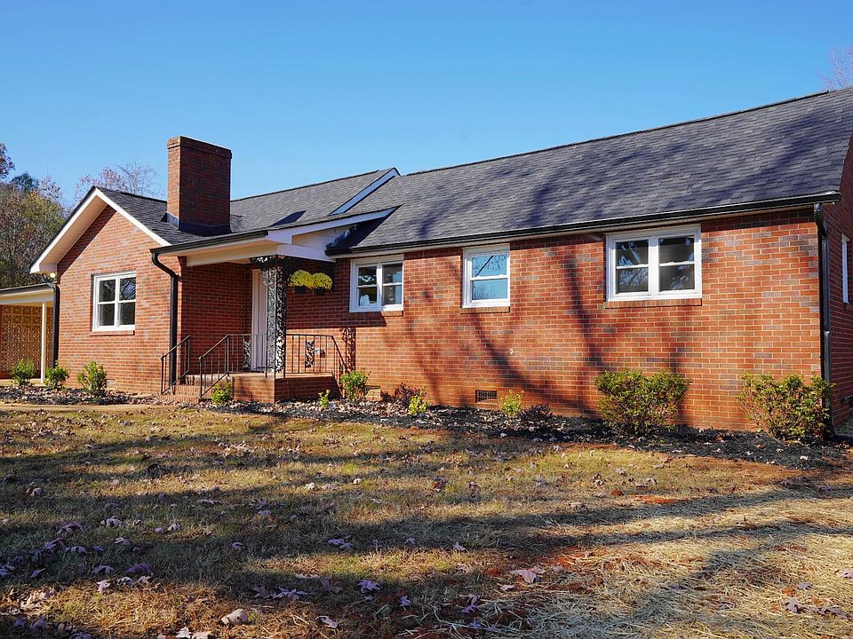 1st image of 138 Beechnut Ln