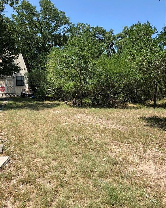 2nd image of 101 Cowboys Dr