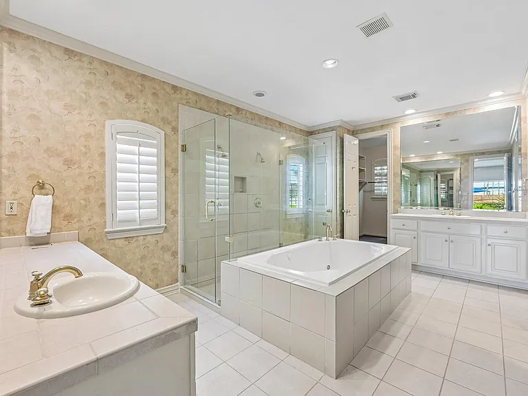 1611 Copperas Cv — Photo 23