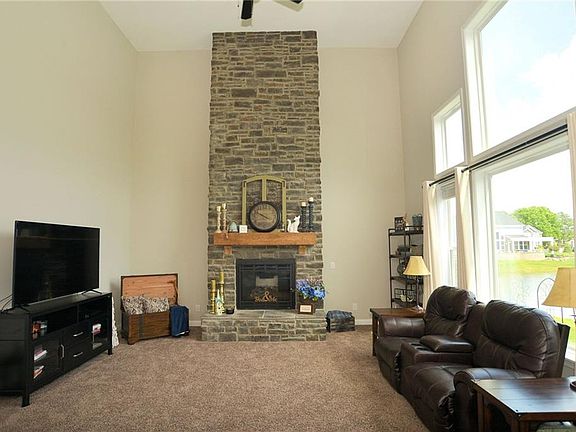 4th image of 667 Keswick Dr