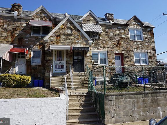 3rd image of 4437 Princeton Ave