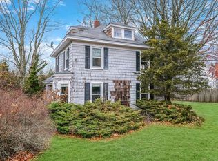 67 Baycrest Ave, Westhampton, NY 11977