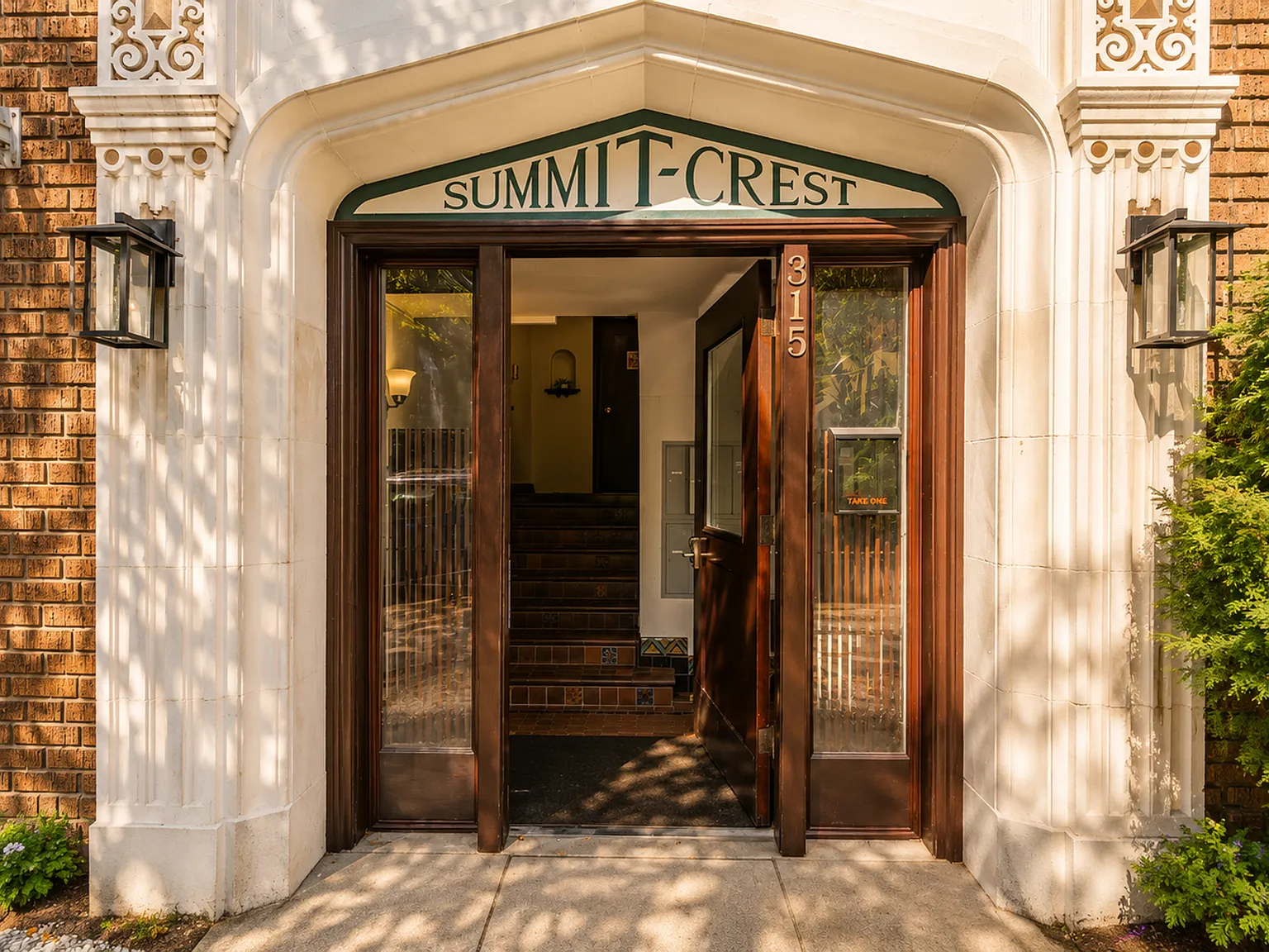 Summit Crest — Photo 2