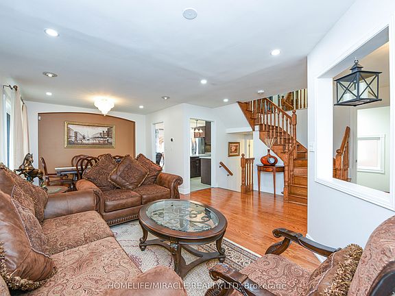 5th image of 113 Seclusion Cres