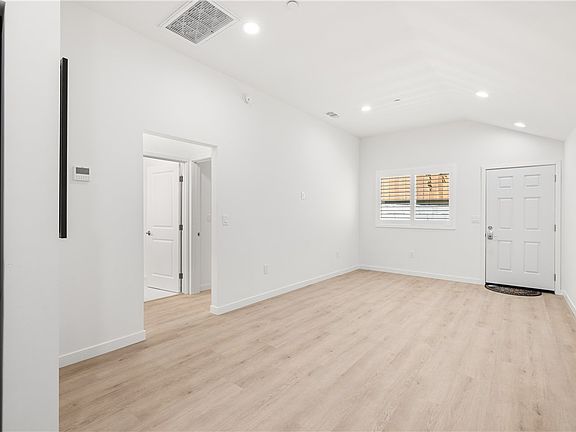 3rd image of 15030 1/2 Hesby St