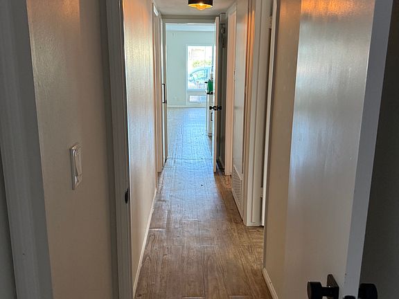 5th image of 218 Garnet Ave