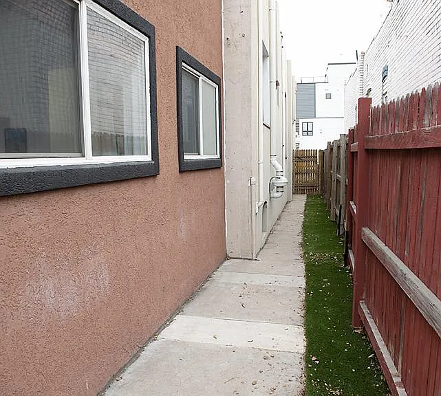 3247 W Conejos Pl — Photo 20