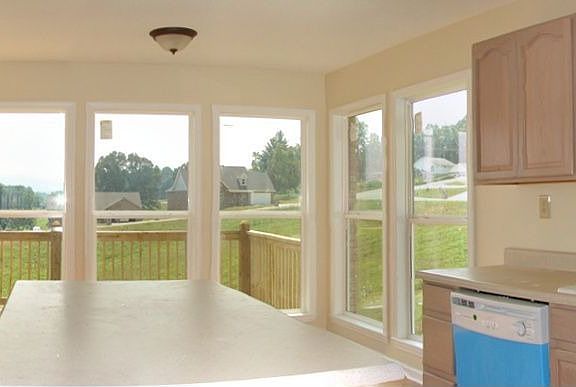Kitchen/breakfast nook