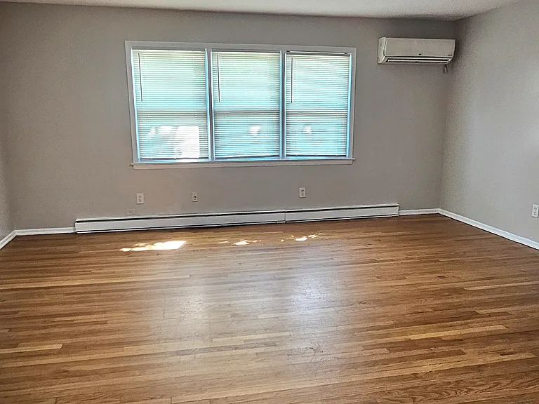 10 Springside Ave #4D — Photo 3