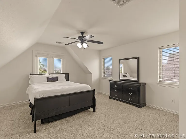 4902 S 165th East Ave — Photo 37