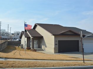 1811 S Saint Aubin St, Sioux City, IA 51106