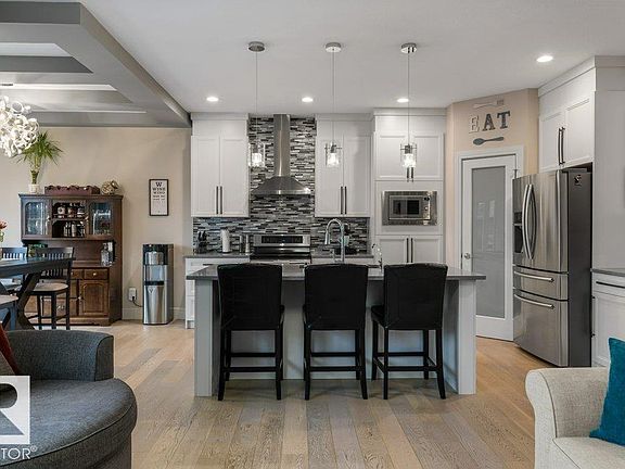 4th image of 3632 Hummingbird Way NW