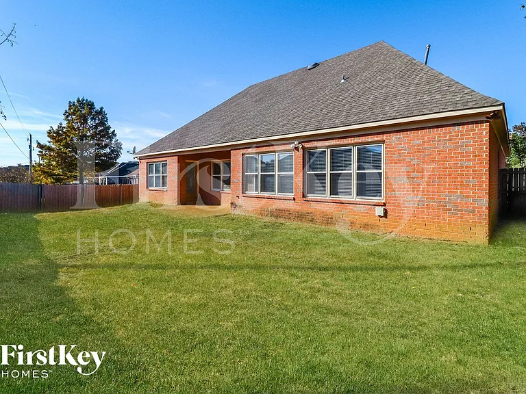9297 Sarsen Dr — Photo 15