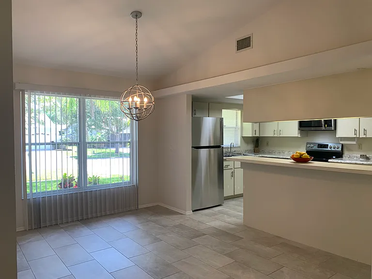 2193 Cork Oak St E — Photo 8