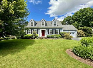 5 Bay Crest Dr, South Burlington, VT 05403