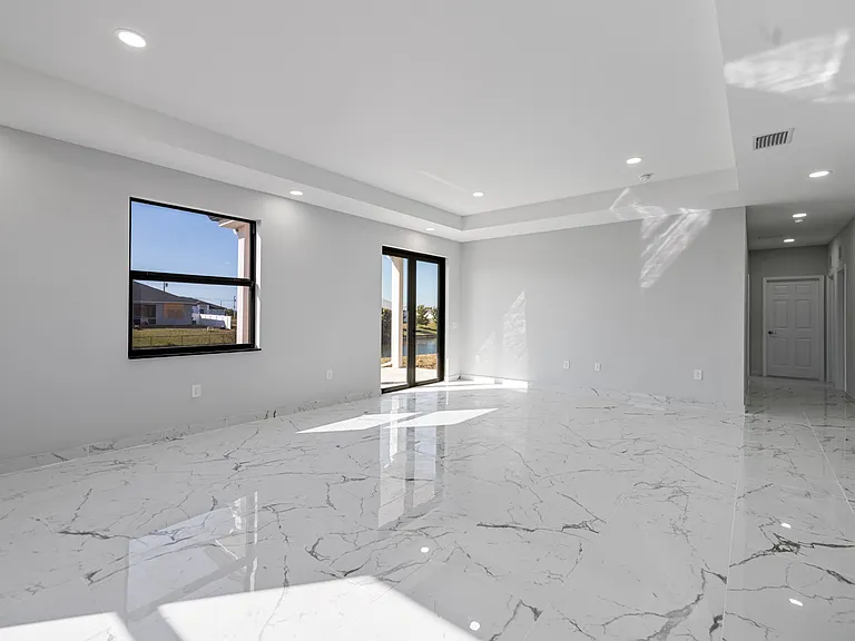 3010 NE 1st Pl — Photo 25