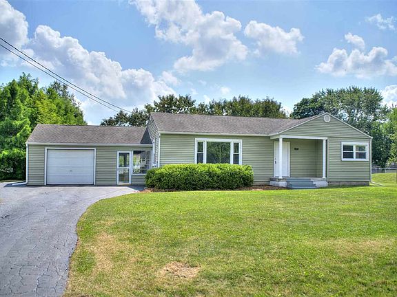 2nd image of 1319 Gerry Dr