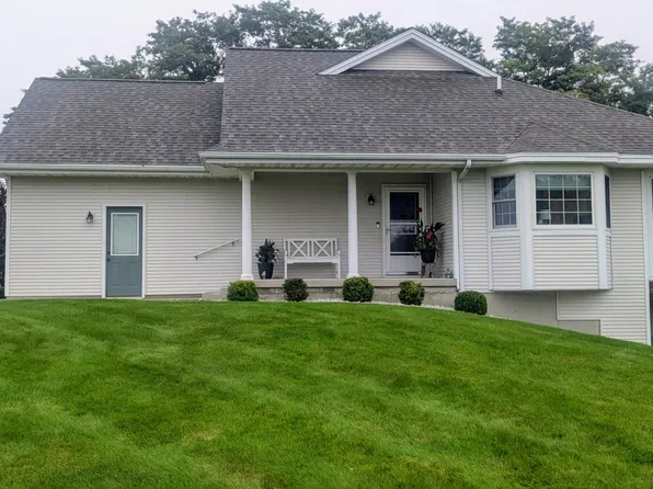 107 Lighthouse Way N #10, Manistee, MI 49660