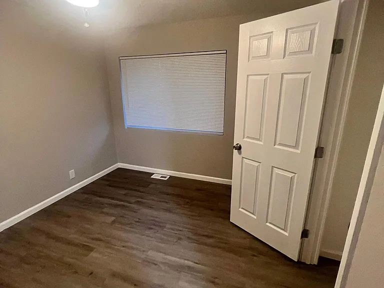 3518 Glentown Ln — Photo 5