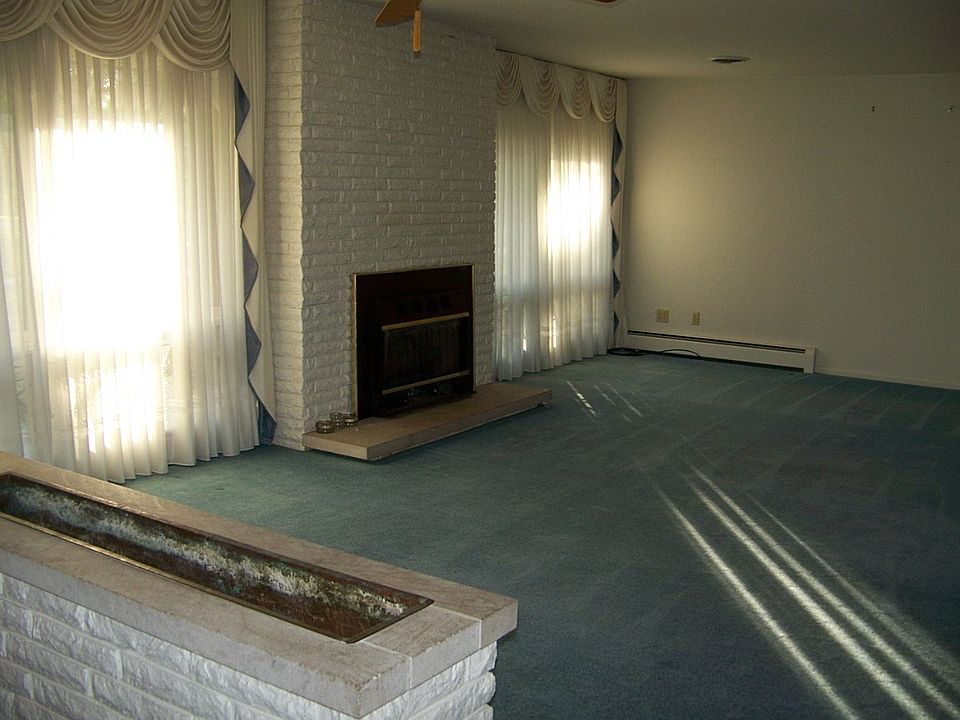 118 Parkview Dr, Forrest, IL 61741 Zillow