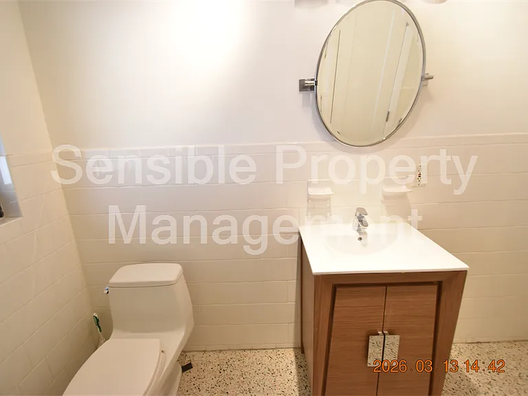 528 Suwanee Cir — Photo 30