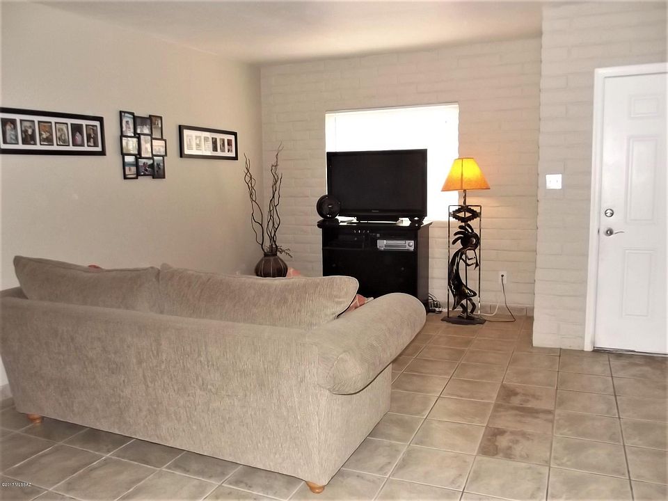 1st image of 1404 N Riverview Blvd #E-h