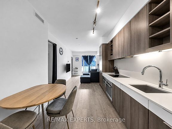2nd image of 101 Erskine Ave #2103