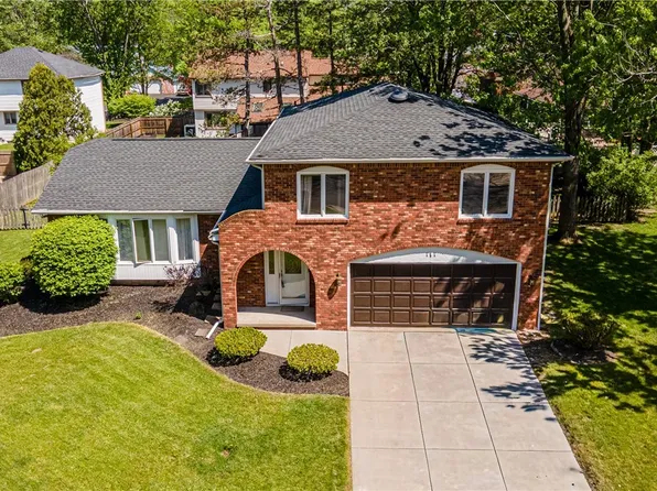 111 Obrien Dr, Lockport, NY 14094