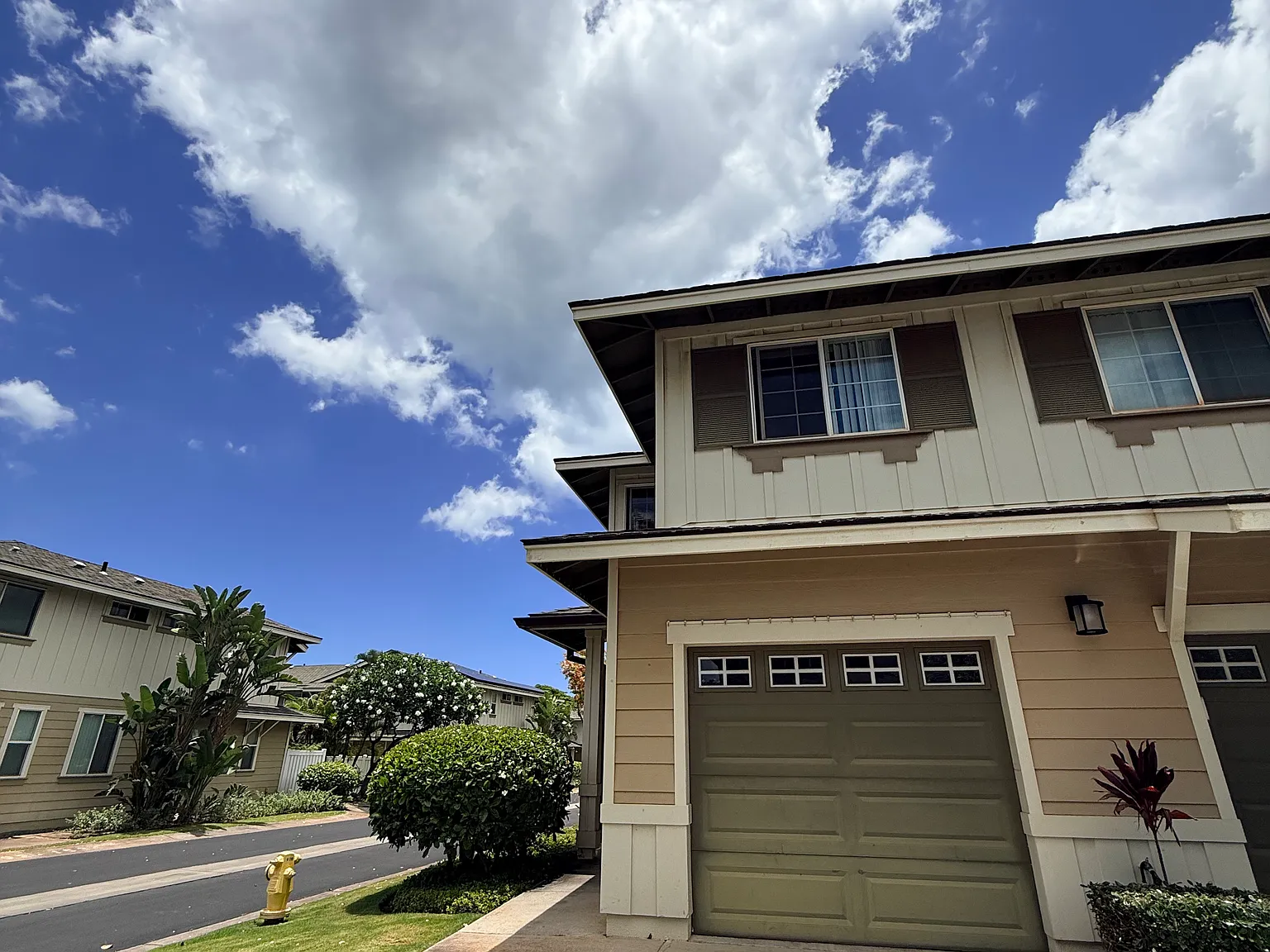 3 bed, 1173 sqft, $5,000 — Photo 2