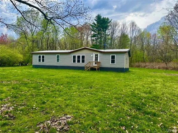65 Clay St, Cleveland, NY 13042