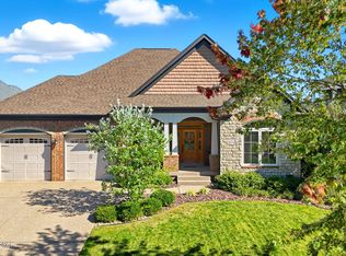 5211 Rock Ridge Dr, Louisville, KY 40241