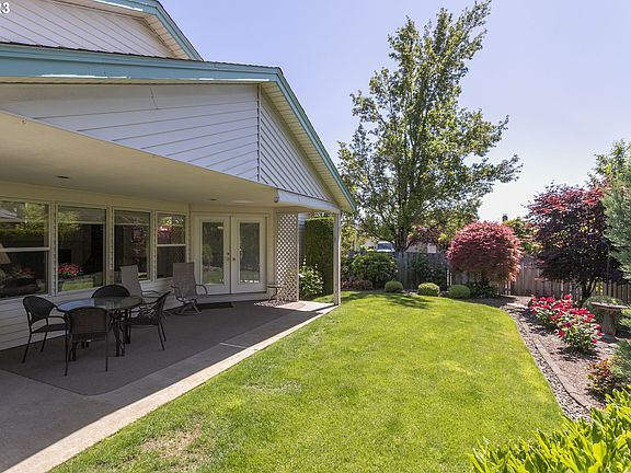 3rd image of 16102 SE 35th Cir