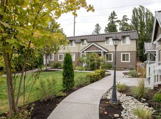 422 101st Ave SE APT C, Bellevue, WA 98004
