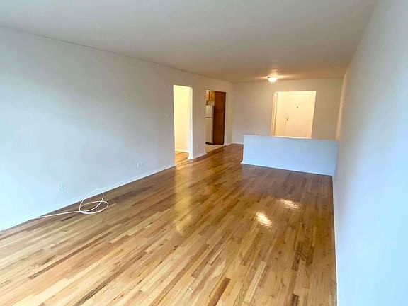 2nd image of 465 E 7th St APT 2B